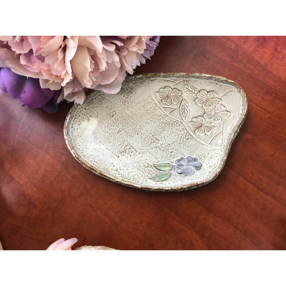 Asian Pottery Tea Cup and Saucer - Picture 3 of 9